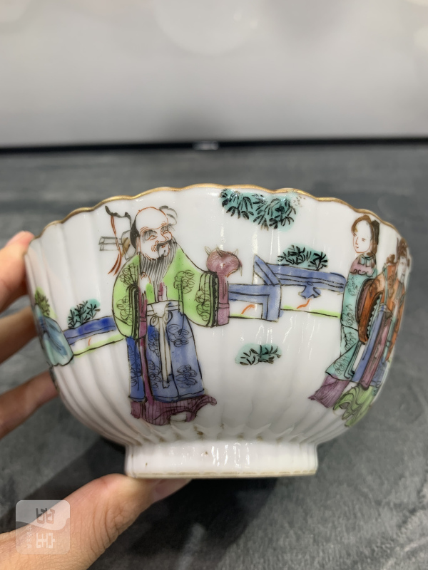 清同治粉彩福禄寿三星模印花口碗 - 图3